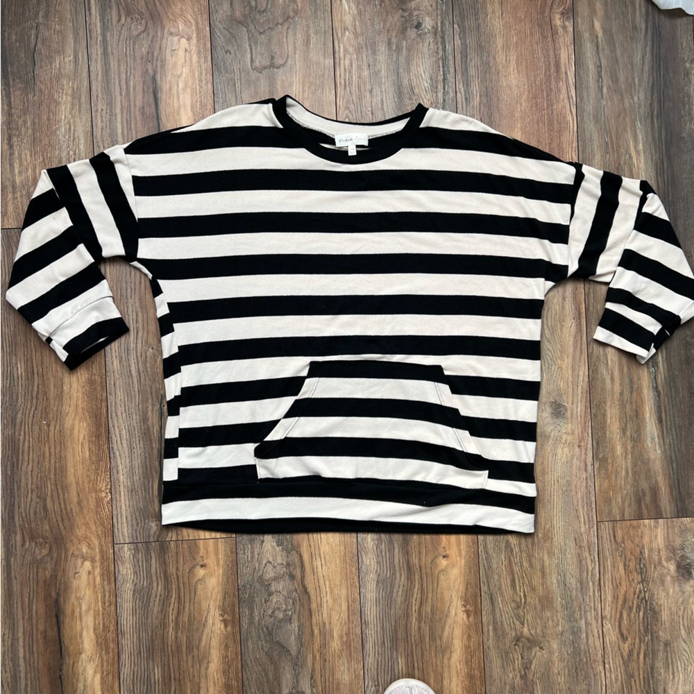 Perfect Peach Comfy Black and White Striped Pullover with Front Pocket Size 1X